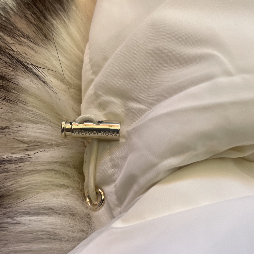 STUNNING 💅❄ Michael Kors Bone White MK Mid-Length Fur Puffer Jacket Coat $360 - Picture 2 of 15